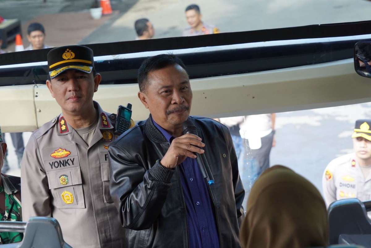 Kolaborasi Pemdakab Garut dan Polres Bantu 150 Warga Mudik Gratis