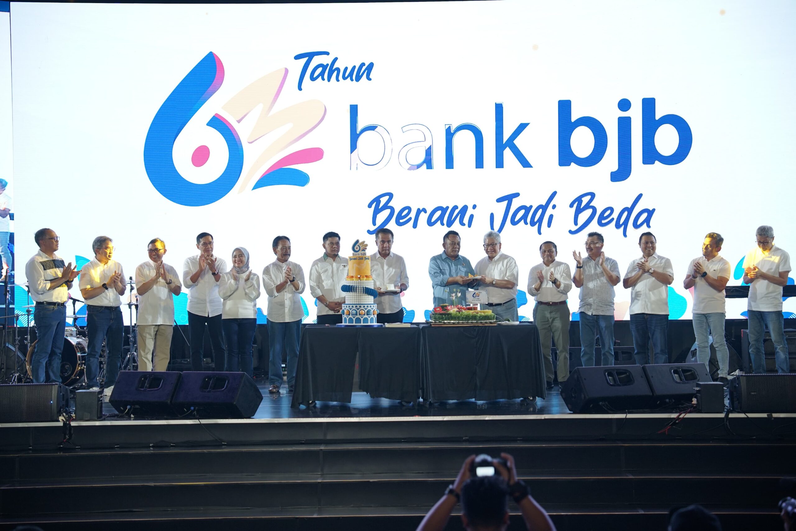 63 Tahun bank bjb “Berani Jadi Beda” Hadirkan berbagai kegiatan di tengah Masyarakat