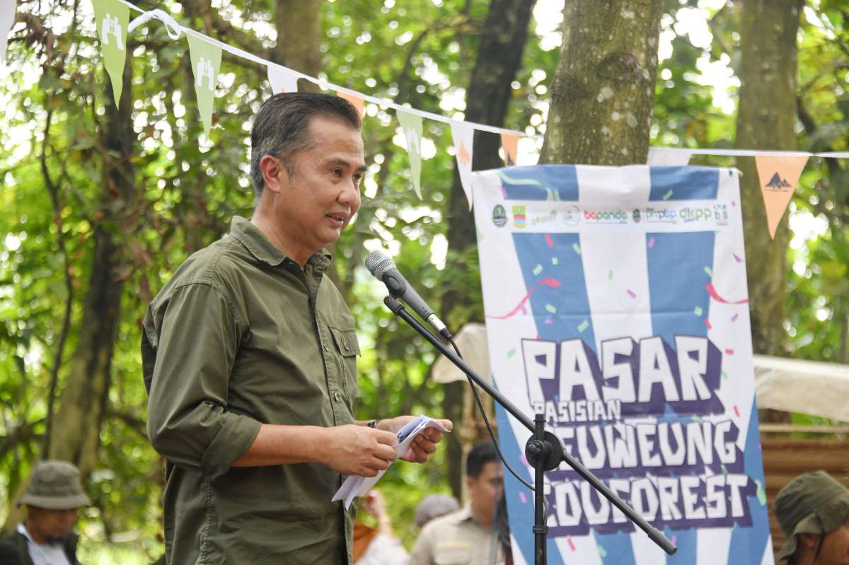 Gelar Produk Pasar Leuweung Bekasi, Bey Dorong Rutin Digelar Seminggu Sekali