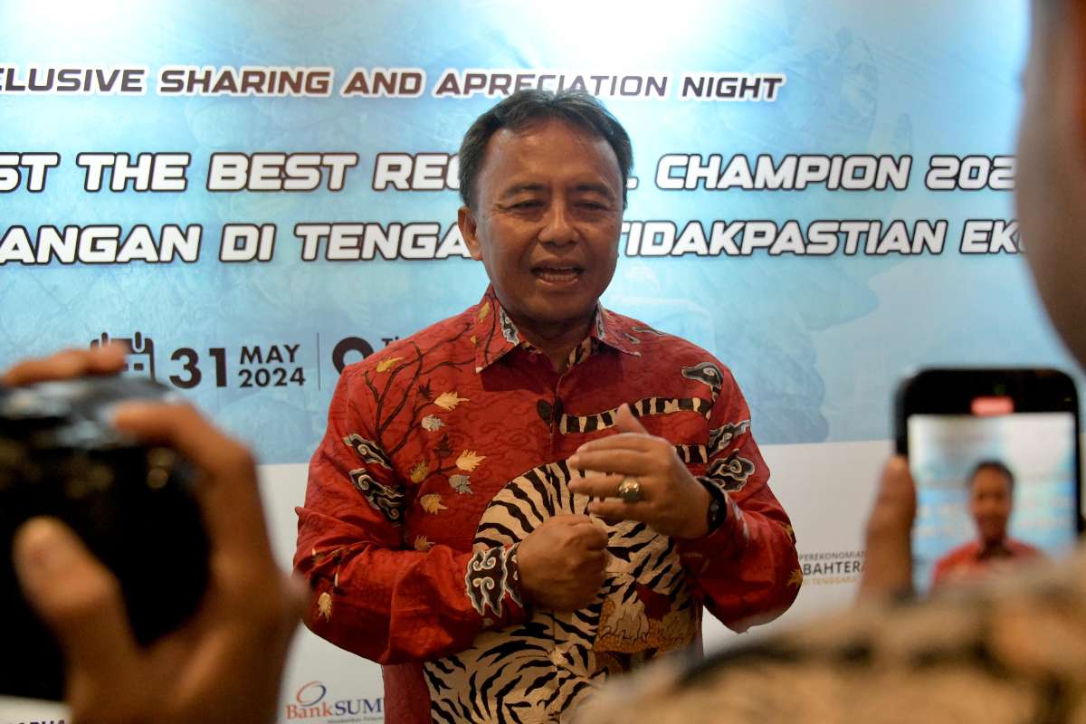 Pemdaprov Jabar Terima Penghargaan The Best Regional Champion 2024