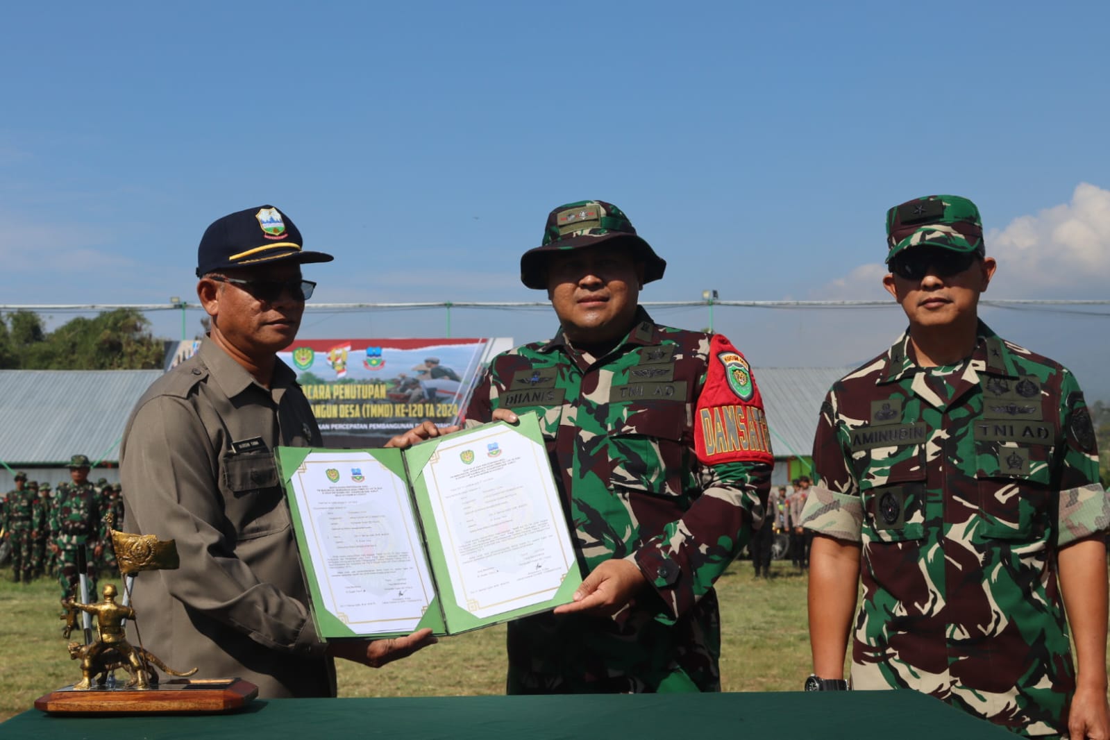 Brigjen TNI Aminudin Resmi Tutup TMMD ke-120: Mendorong Percepatan Pembangunan Pedesaan Kabupaten Garut.