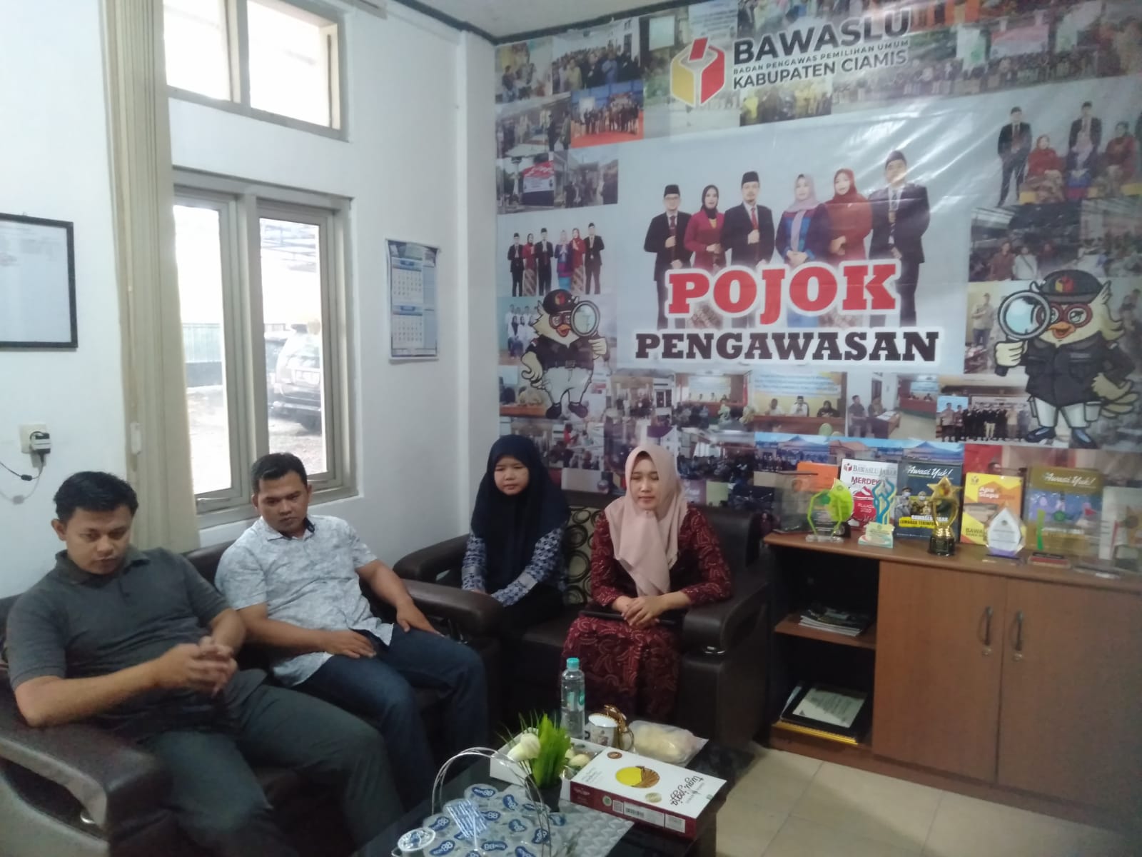 Louncing Pojok Pengawasan Bawaslu Ajak Warga Berpartisipasi Awasi Pilkada 2024.