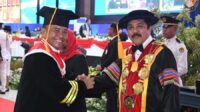 Herman Suryatman Diwisuda sebagai Doktor Ilmu Pemerintahan