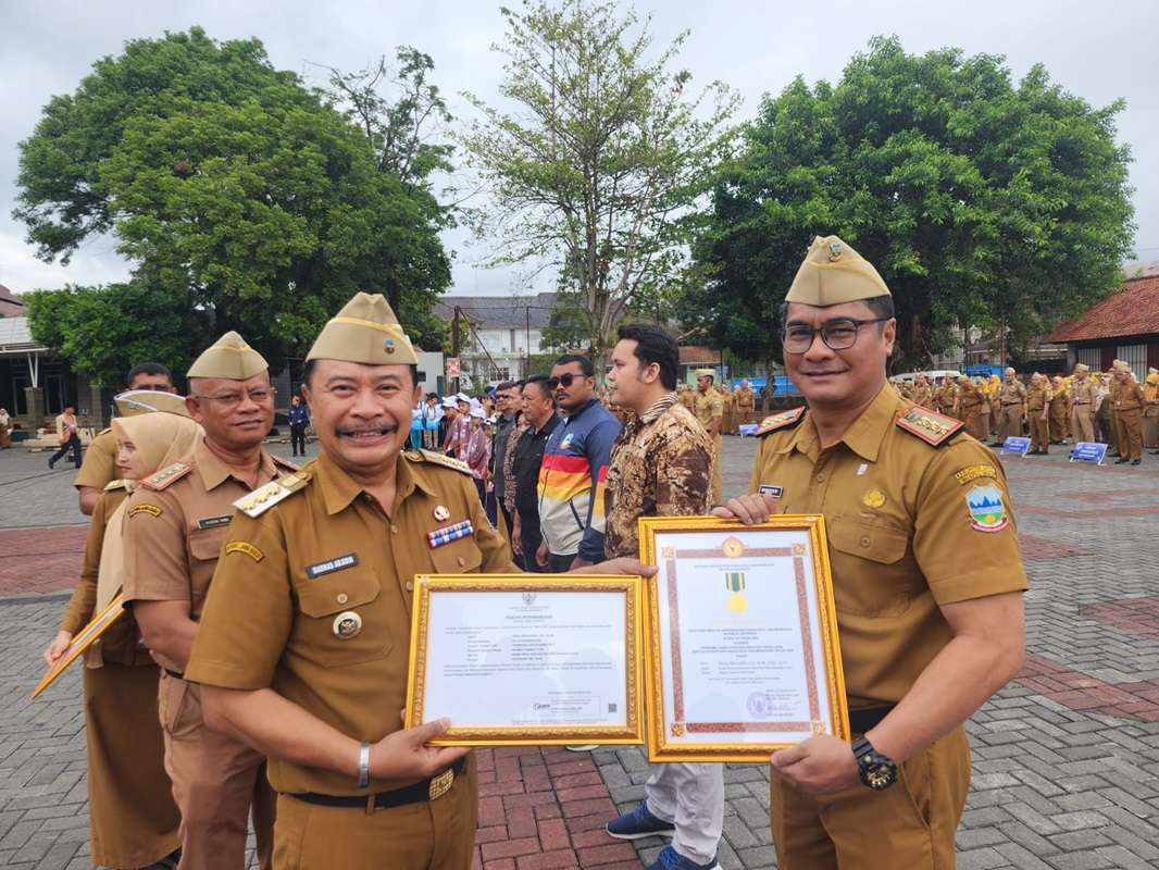 Kepala Diskop UKM Garut Raih Penghargaan Nasional dan Tanda Jasa Koperasi