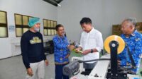 Bey Machmudin Apresiasi SMKN 1 Cibadak Teaching Factory untuk Link and Match Terus Berjalan