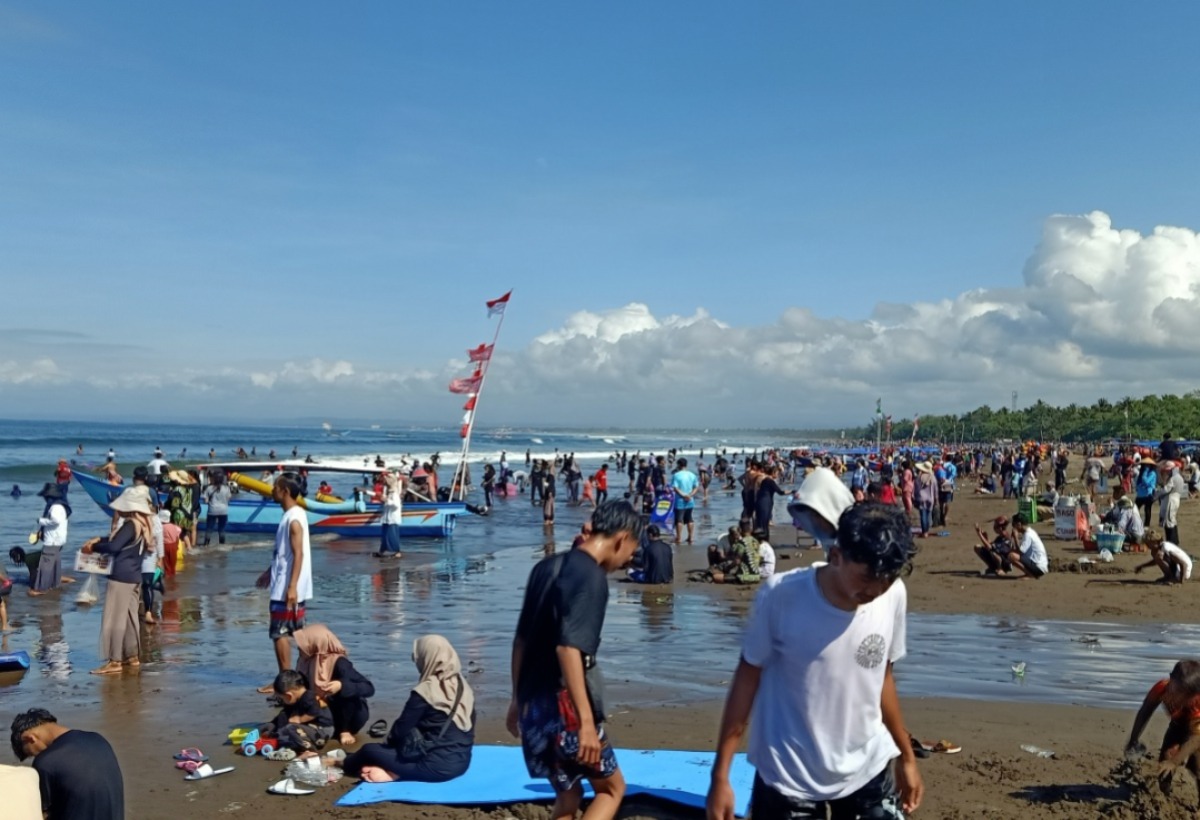 Pantai Pangandaran Masih Menjadi Pilihan Utama untuk Liburan