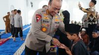 Wakapolri Kunjungi SMA Kemala Taruna Bhayangkara, Salurkan Santunan dan Bansos untuk Warga Cibinong Wakapolri Kunjungi SMA Kemala Taruna Bhayangkara, Salurkan Santunan dan Bansos untuk Warga Cibinong