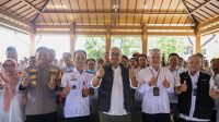 Pelantikan Pengurus RT dan RW Sekeloa 2026–2031, Wali Kota Farhan Tegaskan Peran Strategis Kewilayahan untuk Bandung Utama
