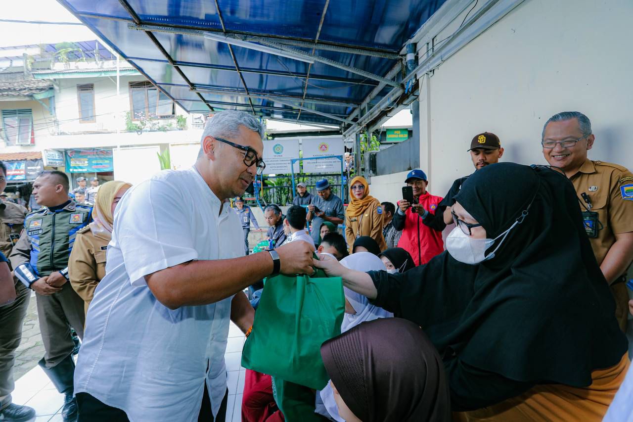 Wali Kota Bandung Soroti Kepadatan Permukiman, Fokus Penyehatan Lingkungan dan Sanitasi Warga