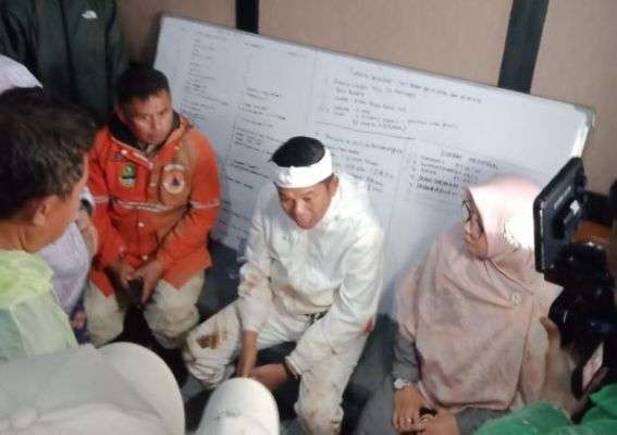 Gubernur Jawa Barat Dedi Mulyadi Putuskan Relokasi Warga Terdampak Longsor di Bandung Barat