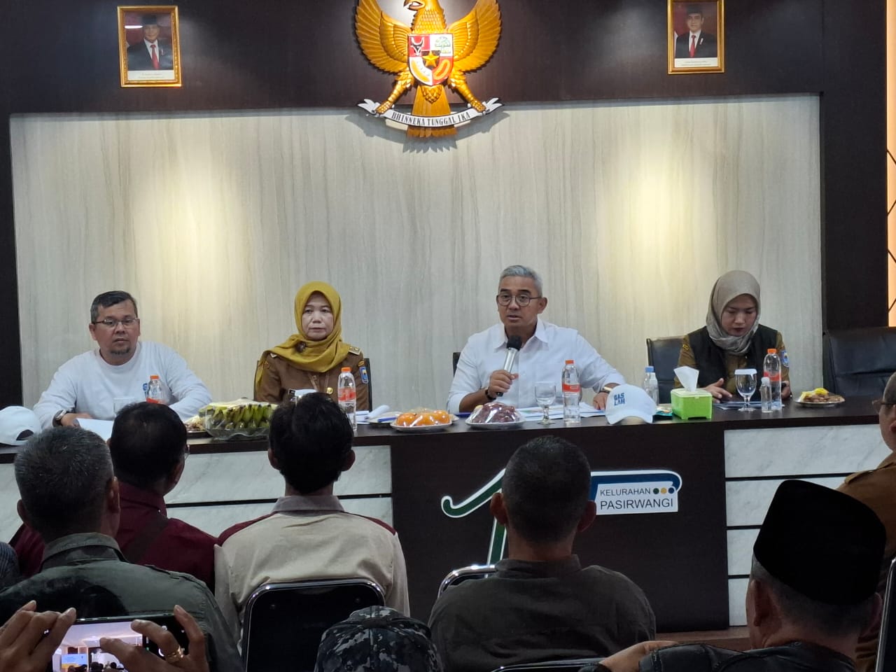 Mitigasi Longsor Pasirwangi Diperkuat, Farhan Minta Pemetaan Risiko Spesifik dan Berbasis Lokasi