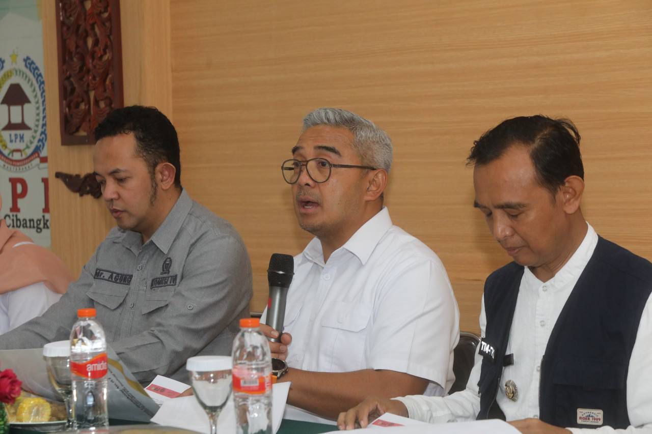 Wali Kota Bandung Muhammad Farhan Tegaskan Komitmen Tangani Banjir dan Jalan Amblas di Cibangkong