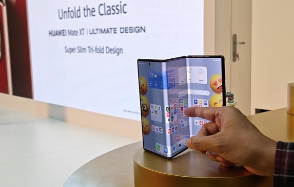 IDC Prediksi Pasar Ponsel Lipat Melejit pada 2026, iPhone Lipat dan Samsung Trifold Jadi Pendorong Utama