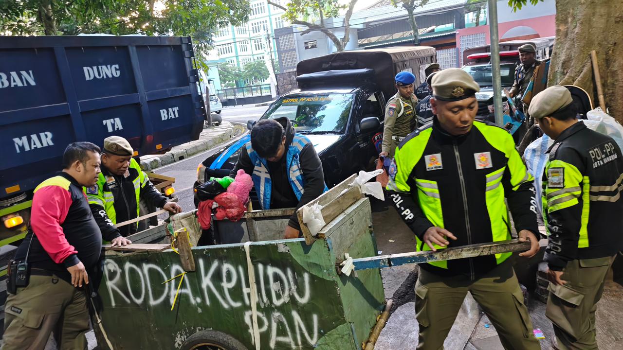 Pemkot Bandung Perkuat Penanganan Tunawisma, OPD Diminta Bergerak Bersama Pemkot Bandung Perkuat Penanganan Tunawisma, OPD Diminta Bergerak Bersama
