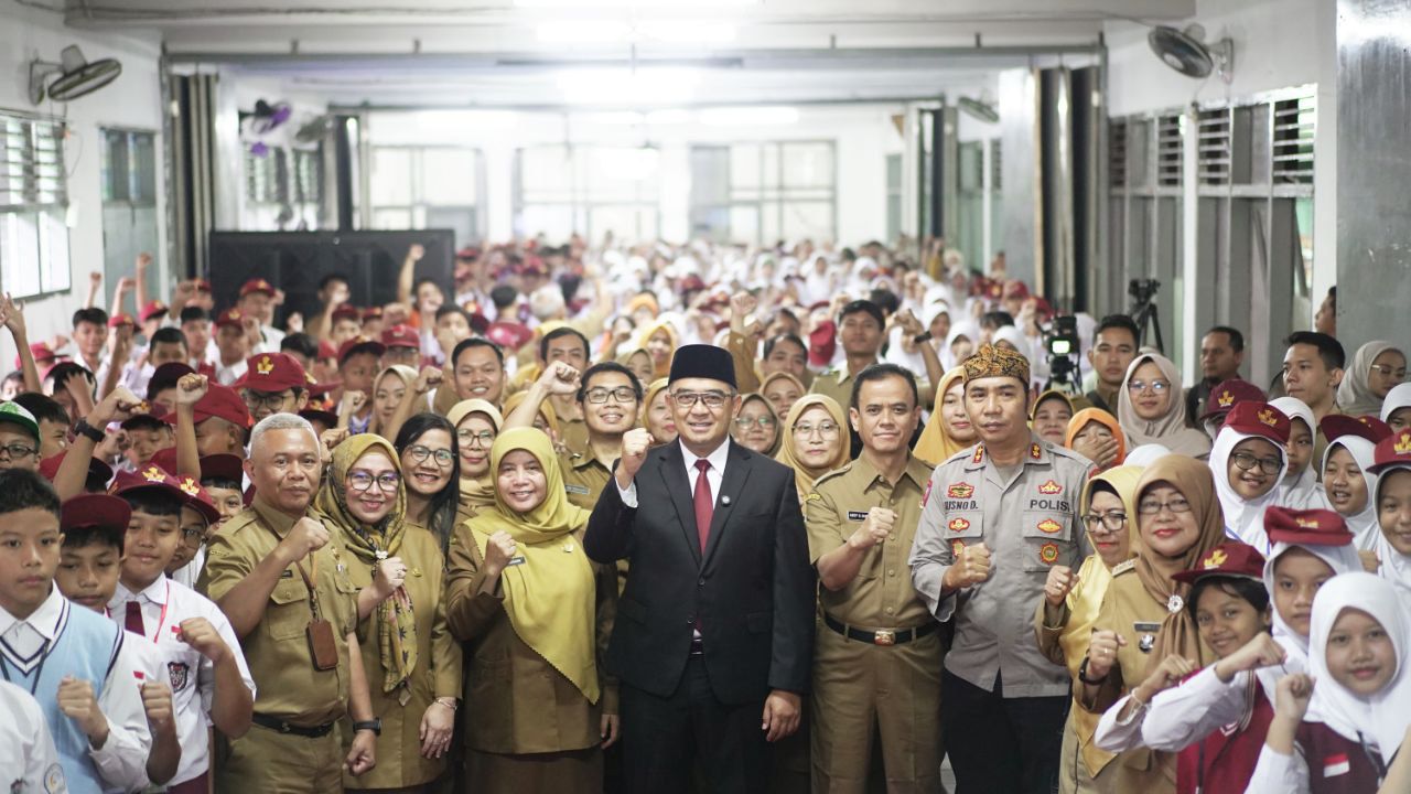 Program RMP Bandung Jaga Asa 22 Ribu Anak Tetap Sekolah, Bantuan Seragam hingga Sepatu Jadi Penyelamat