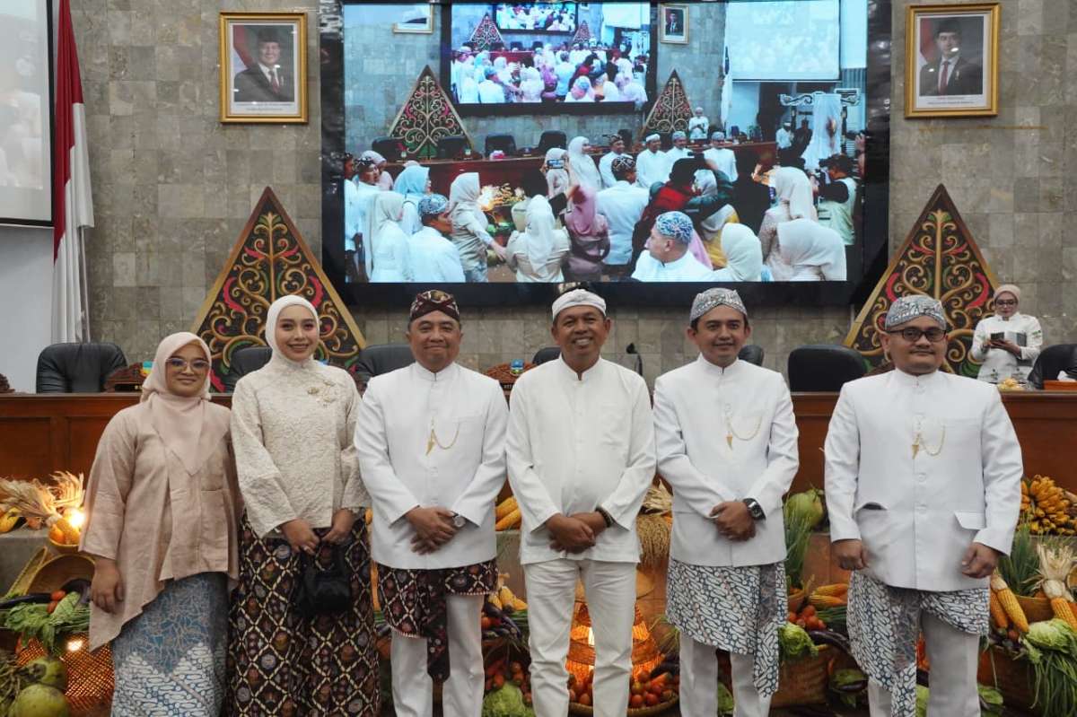 HJG ke-213, Garut Usung Semangat “Gumiwang, Tanjeur, Dangiang” dalam Rapat Paripurna DPRD