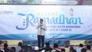 Muhammad Farhan Ajak Warga Makmurkan Masjid Agung Kota Bandung saat Safari Ramadan
