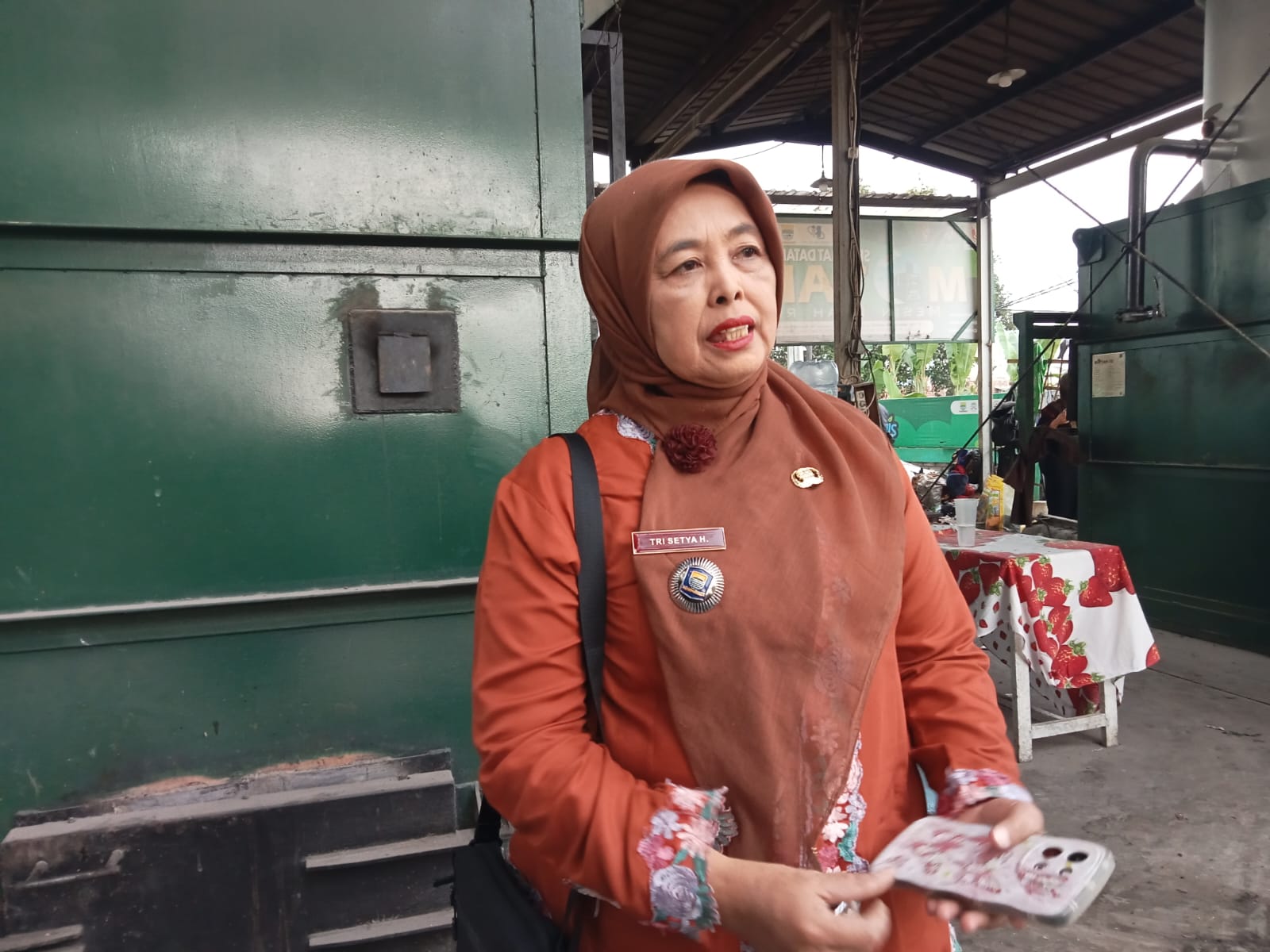 Kelurahan Gempolsari Optimalkan Pengelolaan Sampah, Libatkan Kodim dan Produksi Paving Blok dari Limbah