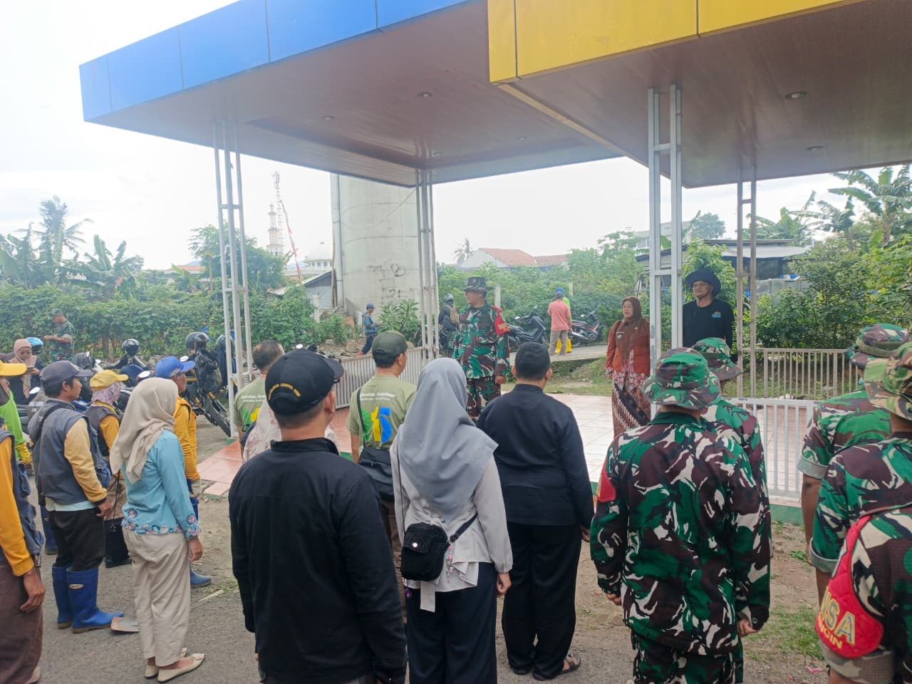 Kelurahan Gempolsari Optimalkan Pengelolaan Sampah, Libatkan Kodim dan Produksi Paving Blok dari Limbah