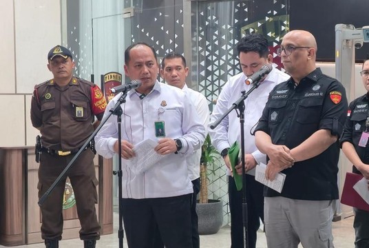 Kejagung Bongkar Modus Korupsi Ekspor POME 2022–2024, Rekayasa Kode CPO Rugikan Negara Kejagung Bongkar Modus Korupsi Ekspor POME 2022–2024, Rekayasa Kode CPO Rugikan Negara