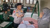 Haru di Pondok Pesantren Cipasung: Kapolda Jabar Rudi Setiawan Hadiahkan Umrah untuk Guru Bahasa Arab