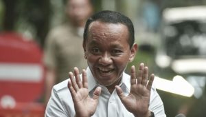 Bahlil Guyon Ajak Emil Dardak Gabung Golkar, Suasana Pelantikan DPD Jatim Pecah Tawa