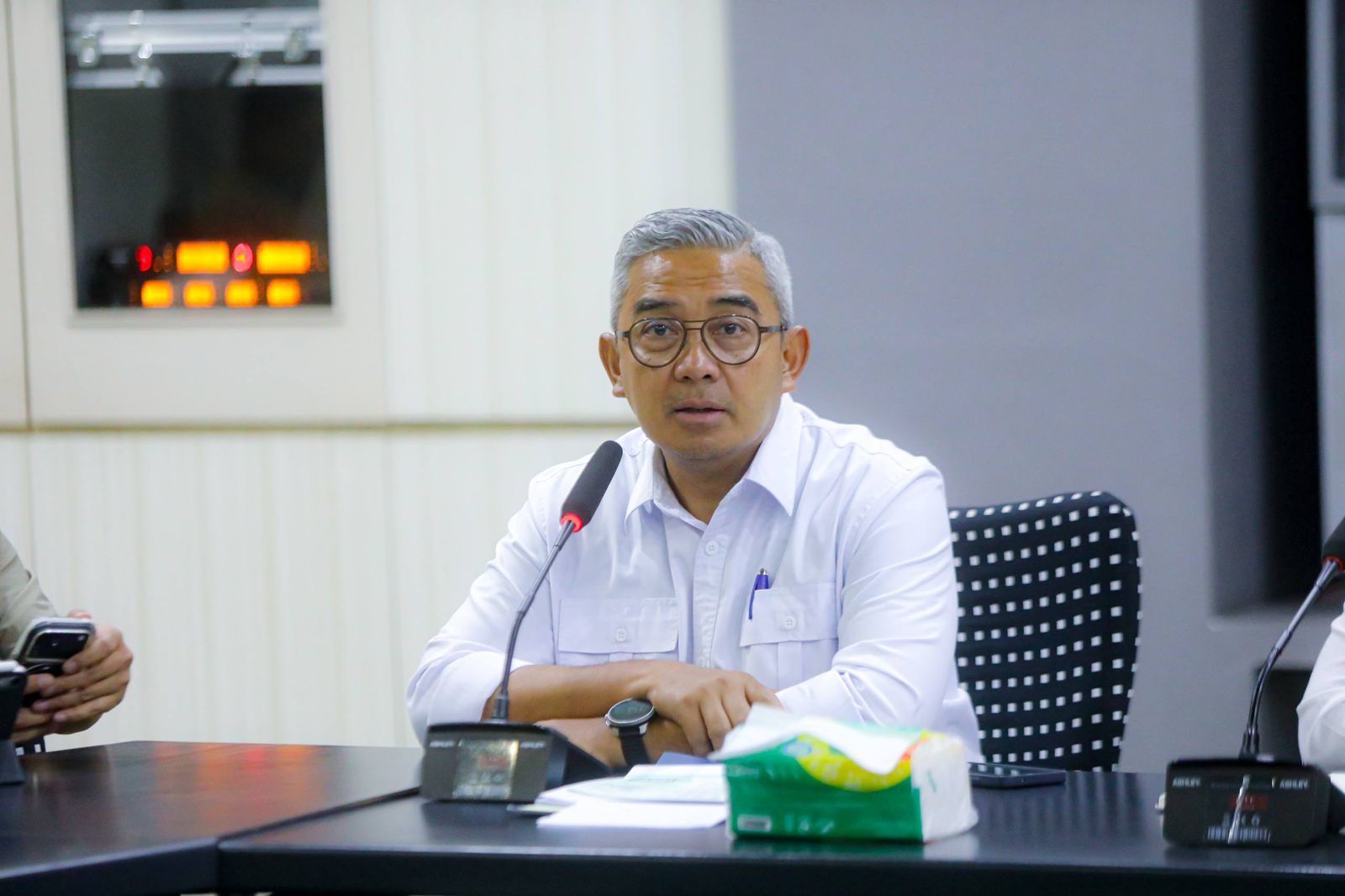 Farhan Ancam Tutup Lapak PKL yang Tinggalkan Sampah, Pengawasan Kebersihan Diperketat Farhan Ancam Tutup Lapak PKL yang Tinggalkan Sampah, Pengawasan Kebersihan Diperketat