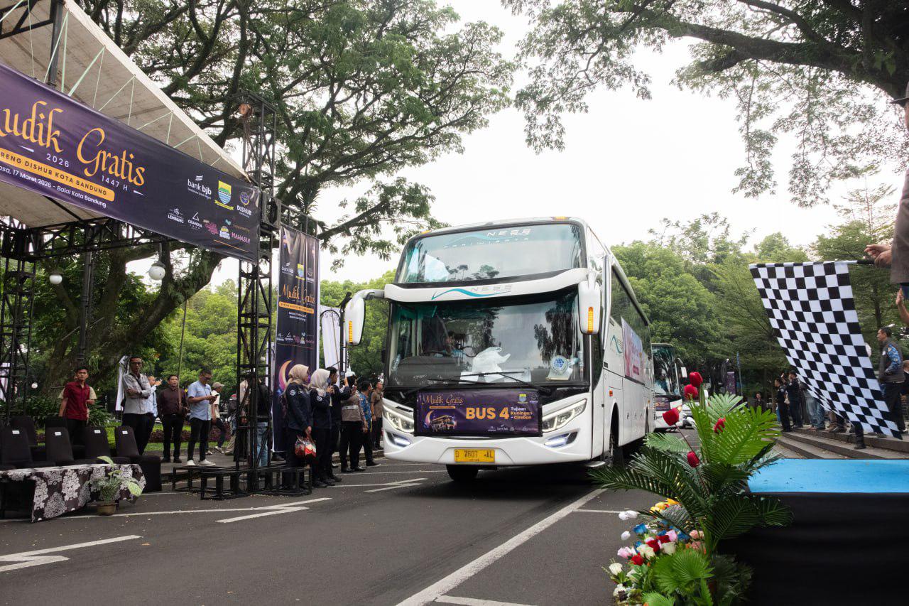 Wali Kota Bandung Lepas 259 Pemudik Gratis, Lima Bus Menuju Berbagai Kota di Jawa