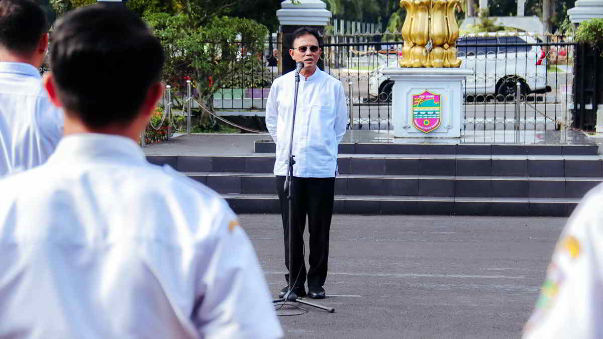 Hari Pertama Kerja, Bupati Ciamis Herdiat Sunarya Soroti Defisit Rp150 Miliar dan Tekankan Soliditas ASN Hari Pertama Kerja, Bupati Ciamis Herdiat Sunarya Soroti Defisit Rp150 Miliar dan Tekankan Soliditas ASN
