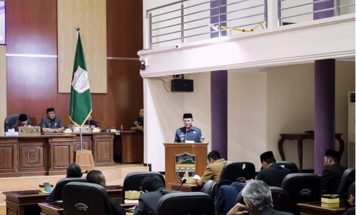 Bupati Ciamis Herdiat Sunarya Tegaskan Efisiensi Anggaran, Fokus pada Dampak Nyata untuk Masyarakat Bupati Ciamis Herdiat Sunarya Tegaskan Efisiensi Anggaran, Fokus pada Dampak Nyata untuk Masyarakat