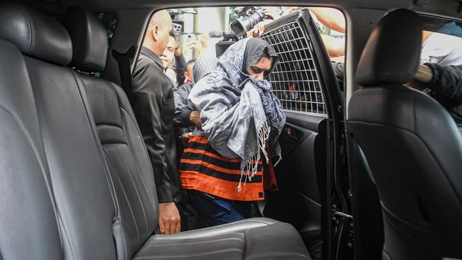Komisi Pemberantasan Korupsi Tetapkan Fadia Arafiq Tersangka Korupsi Komisi Pemberantasan Korupsi Tetapkan Fadia Arafiq Tersangka Korupsi