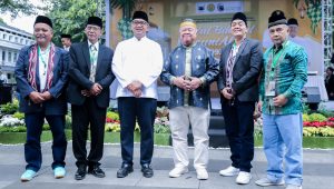 Reuni Akbar Alumni Haji di Balai Kota, Muhammad Farhan Ajak Perkuat Kepedulian Sosial dan Pemberdayaan Warga