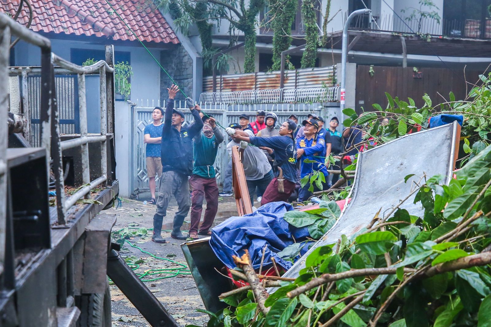 Cuaca Ekstrem di Bandung Raya Meningkat, Muhammad Farhan: Sudah Mendekati Bencana