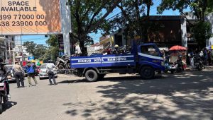 Dishub Bandung Tertibkan Parkir Liar di Kawasan Wisata, Puluhan Kendaraan Ditindak Dishub Bandung Tertibkan Parkir Liar di Kawasan Wisata, Puluhan Kendaraan Ditindak