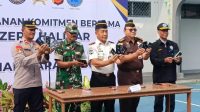 Lapas Ciamis Deklarasikan Zero Halinar, Tegaskan Perang terhadap HP Ilegal, Pungli, dan Narkoba Lapas Ciamis Deklarasikan Zero Halinar, Tegaskan Perang terhadap HP Ilegal, Pungli, dan Narkoba