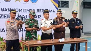Lapas Ciamis Deklarasikan Zero Halinar, Tegaskan Perang terhadap HP Ilegal, Pungli, dan Narkoba Lapas Ciamis Deklarasikan Zero Halinar, Tegaskan Perang terhadap HP Ilegal, Pungli, dan Narkoba