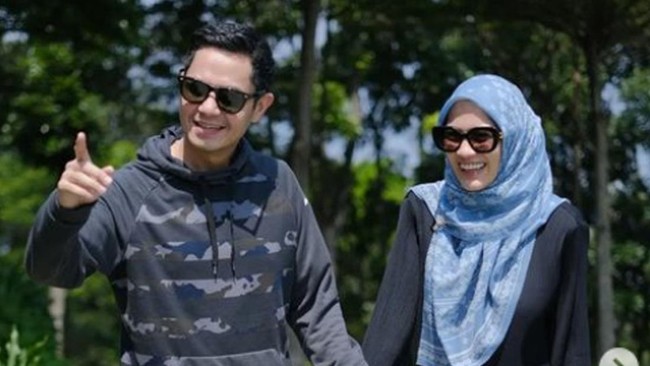 Bareskrim Polri terus mengembangkan kasus dugaan penipuan atau fraud yang melibatkan PT Dana Syariah Indonesia (DSI) dengan nilai kerugian fantastis mencapai Rp2,4 triliun. Dalam perkembangan terbaru, dua figur publik, Dude Herlino dan Alyssa Soebandono, dijadwalkan menjalani pemeriksaan sebagai saksi.