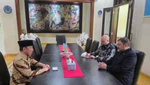 Jokowi Sampaikan Simpati untuk Iran, Soroti Keteguhan Jaga Kedaulatan di Tengah Konflik Jokowi Sampaikan Simpati untuk Iran, Soroti Keteguhan Jaga Kedaulatan di Tengah Konflik