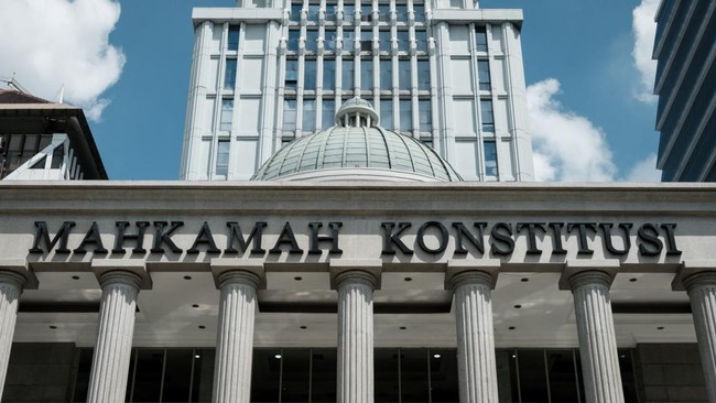 gedung mahkamah konstitusi Putusan MK Tegaskan BPK Satu-Satunya Lembaga Berwenang Audit Kerugian Negara, Gugatan Mahasiswa Ditolak