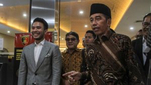 Jokowi Siap Hadir di Sidang Roy Suryo Cs, Ijazah Asli Akan Ditunjukkan di Pengadilan