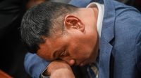 Uya Kuya Laporkan Hoaks 750 Dapur MBG ke Polisi, Trauma Penjarahan Rumah Kembali Terungkap Uya Kuya Laporkan Hoaks 750 Dapur MBG ke Polisi, Trauma Penjarahan Rumah Kembali Terungkap