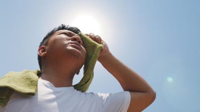 7 Tips Traveling Aman dan Nyaman Saat Cuaca Panas Ekstrem, Jangan Sampai Liburan Jadi Bencana