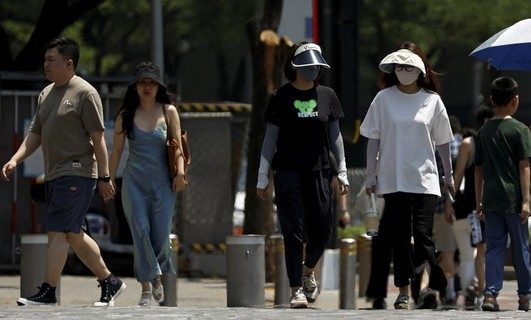 Fenomena 'AC Outdoor' Viral di China